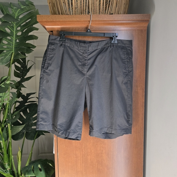 J. Crew Women's Charcoal Grey Shorts - Picture 1 of 6